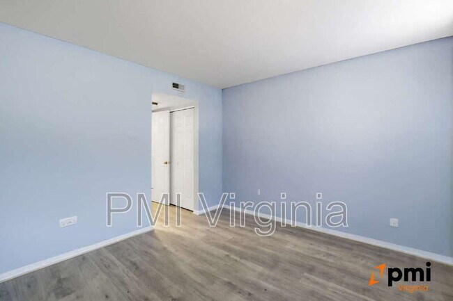 Building Photo - 1210 Stockley Gardens