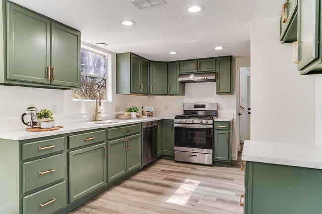 Building Photo - 2511 Shiloh Dr