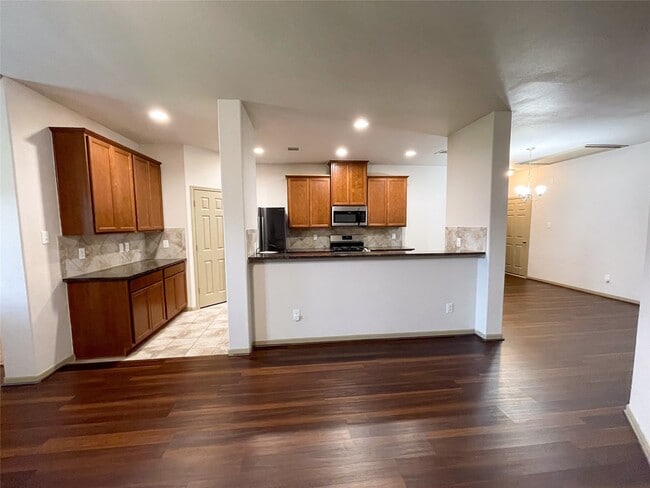 Building Photo - 3419 Hollow Mist Dr