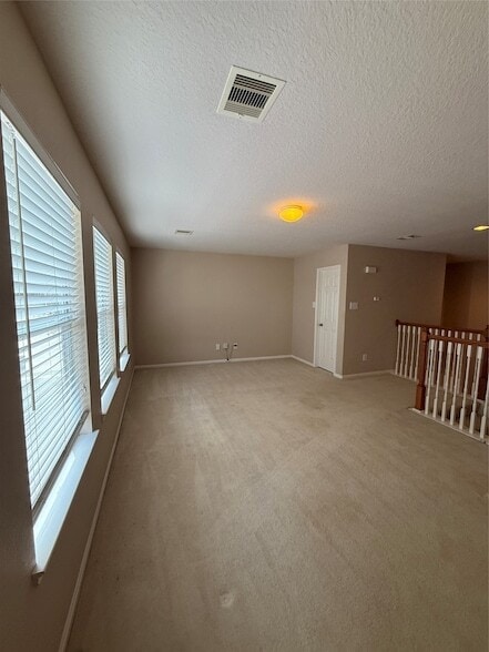 Building Photo - 906 Taylor Ridge Dr