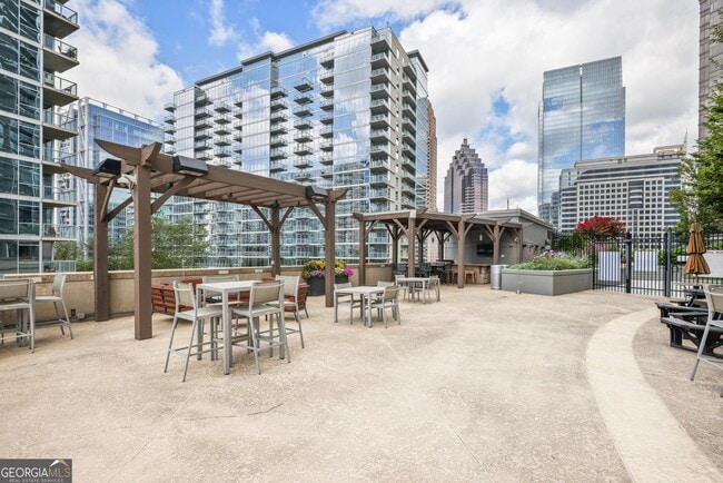 Building Photo - 1080 Peachtree St NE