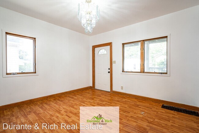 Building Photo - 2 br, 1 bath House - 1819 Marquette Street