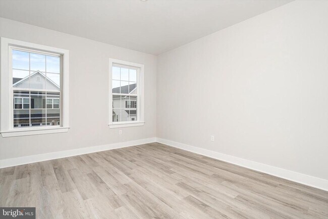 Building Photo - 4403 Thompson Dr