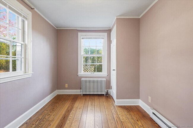 Building Photo - 8 Arlington Heights