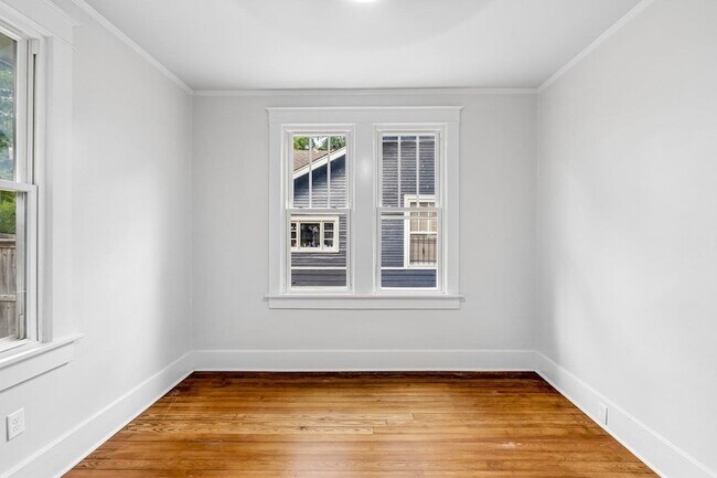 Building Photo - 2095 Washington Ave