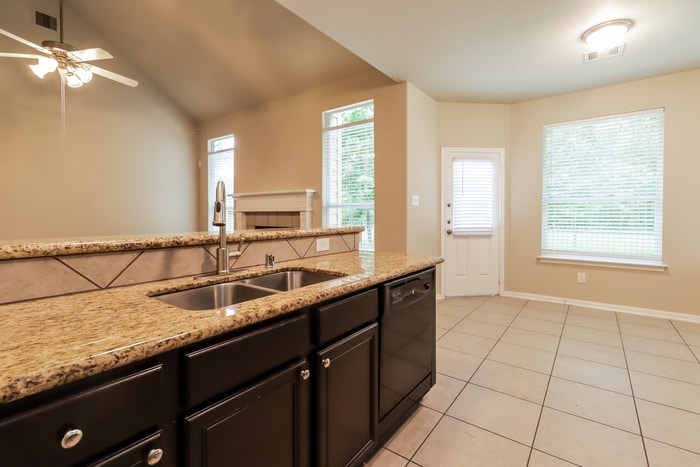 Building Photo - 16615 N Quadrant Ct