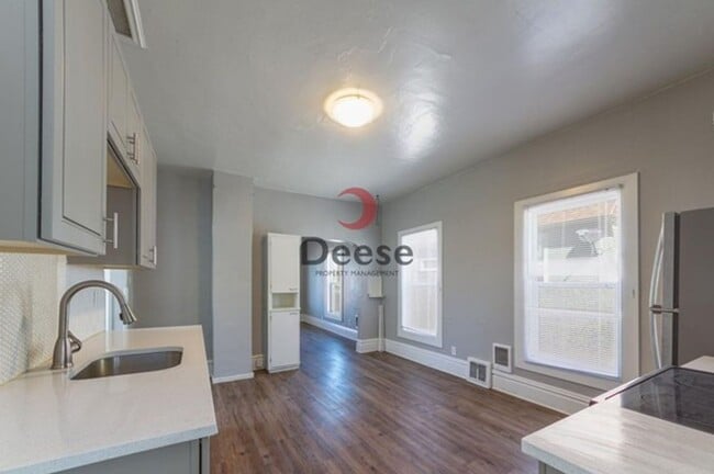 Building Photo - Adorable Home Centrally Located