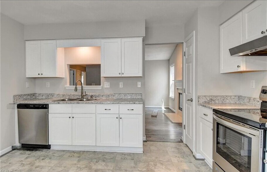 Building Photo - 1106 Eaglewood Dr