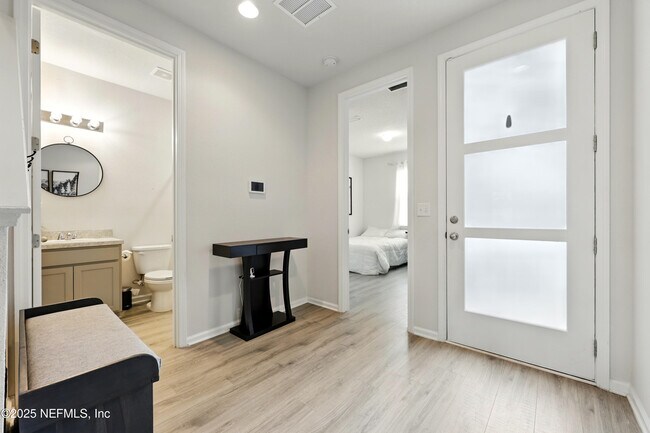 Building Photo - 54 Alderwood Pl