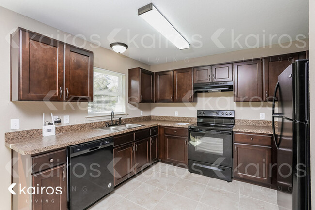 Building Photo - 465 Malauka Radial