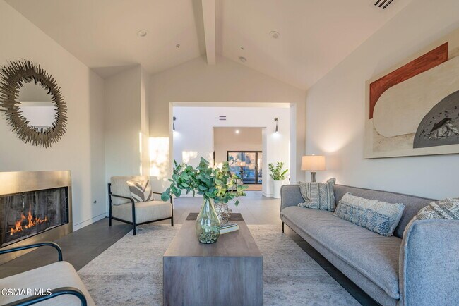Building Photo - 3095 Palo Verde Cir