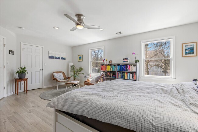 Building Photo - 350 Midland Ave