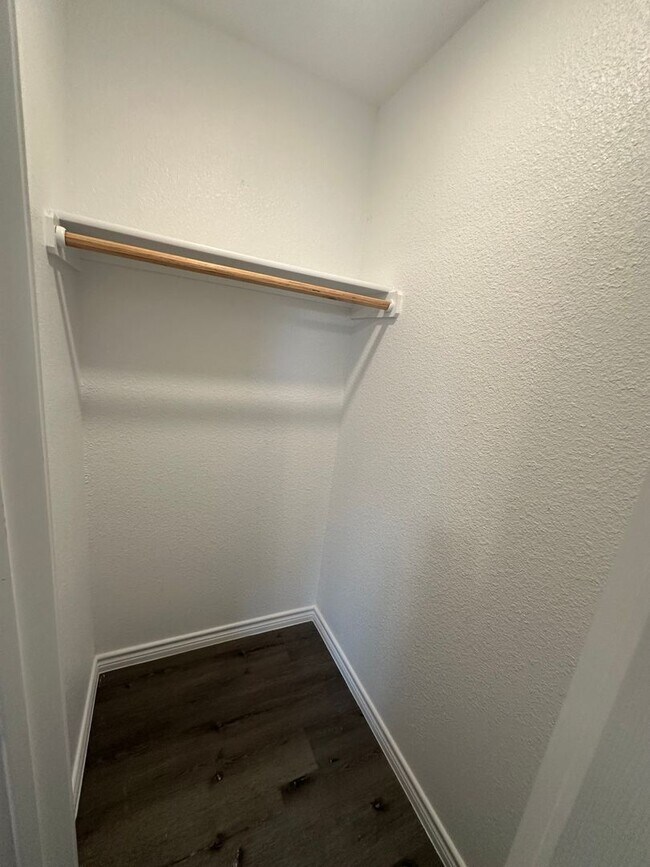 Building Photo - 3Bed/2Bath