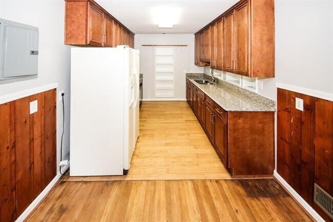Building Photo - 5075 Winters Chapel Rd