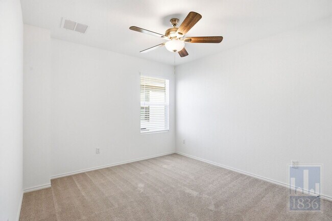 Building Photo - 106 Arbordale St