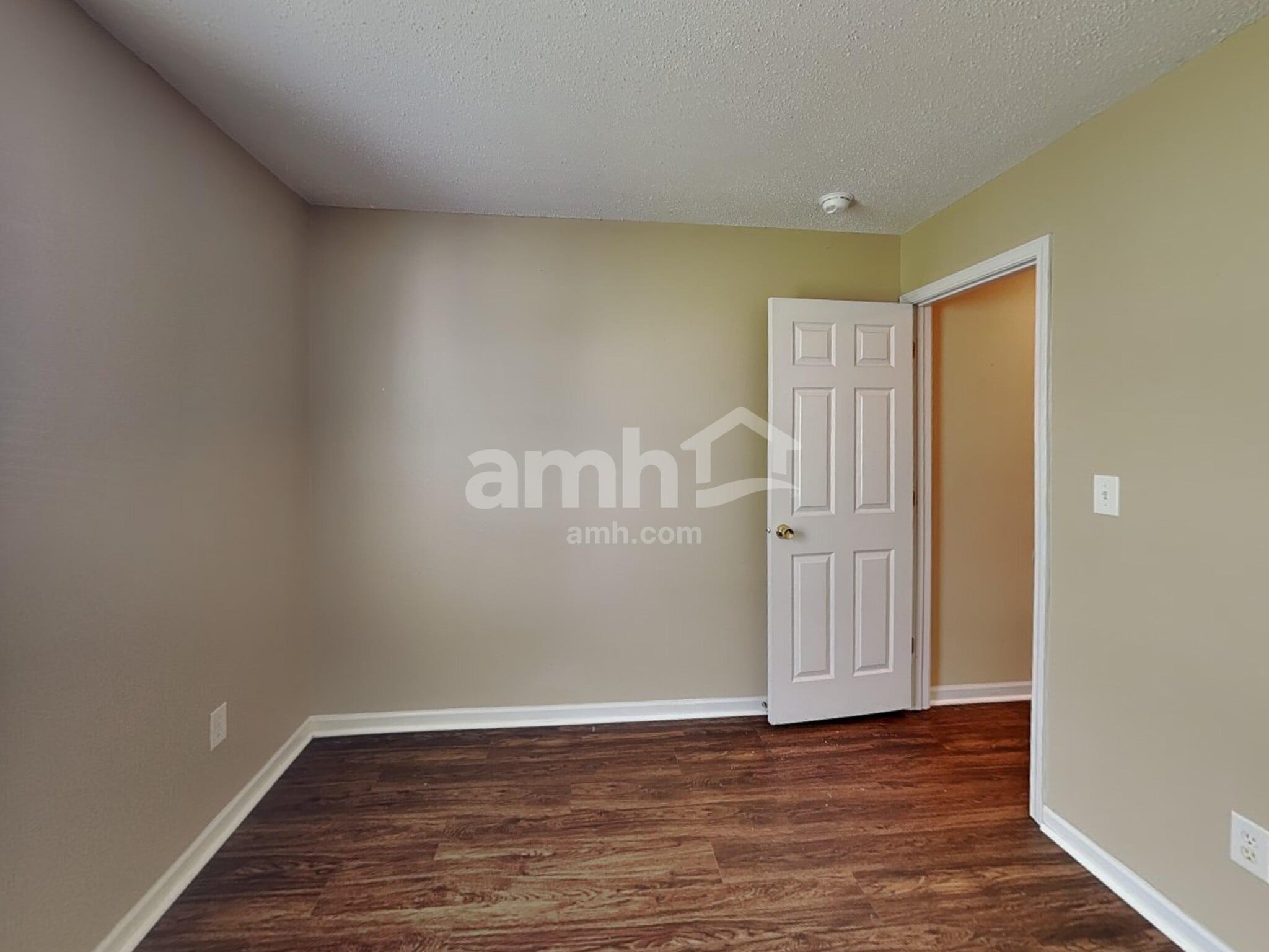 Building Photo - 9892 Cedarstone Ln