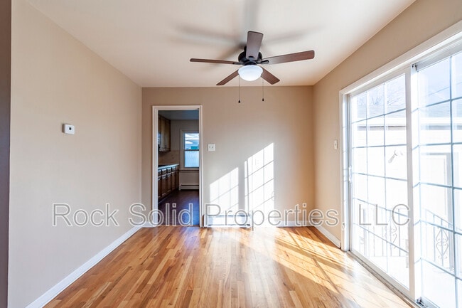 Building Photo - 1529 Walnut Dr