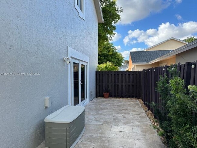 Building Photo - 9960 NW 51st Ln