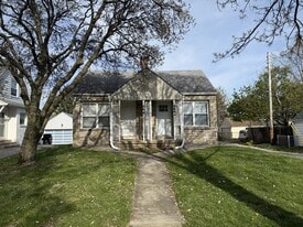 Building Photo - 266 S Westgate Ave