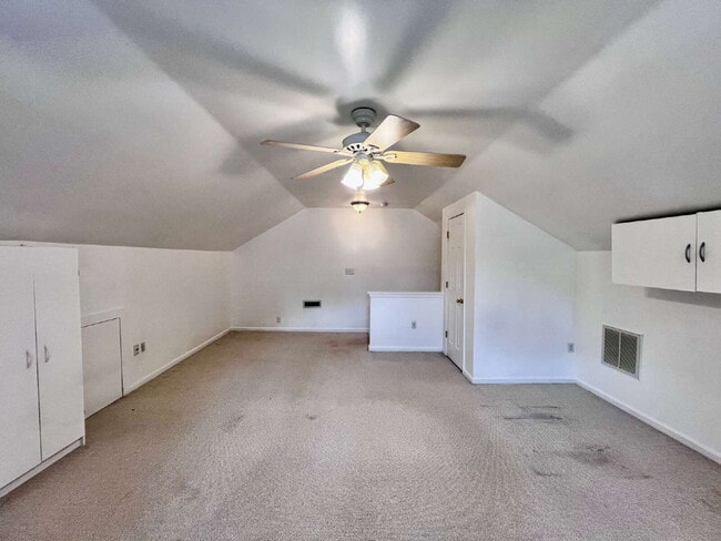 Building Photo - OPEN HOUSE SUNDAY THE 21ST 1PM-3PM! Move-In Special: Receive $1,300 off your first full month’s r...