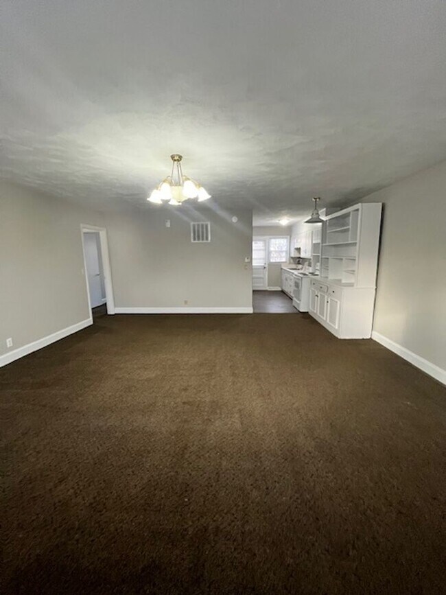 Building Photo - Charming 3-bedroom, 1-bath in Wilmore, KY