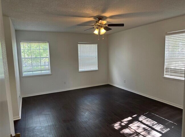 Building Photo - 14401 Misty Meadow Ln