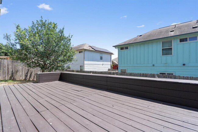 Building Photo - 5804 Loblolly Ln