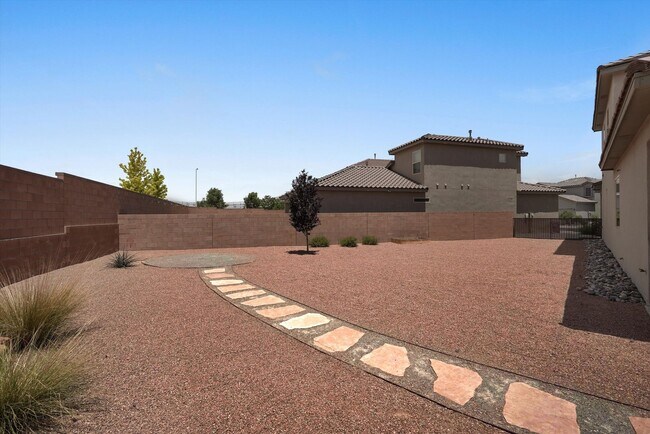 Building Photo - 3205 Tazanita Lp SE