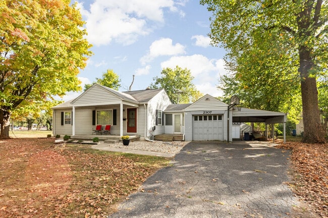 Building Photo - 2307 E 65th St