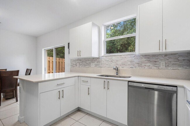 Building Photo - 2781 NW 55th Way