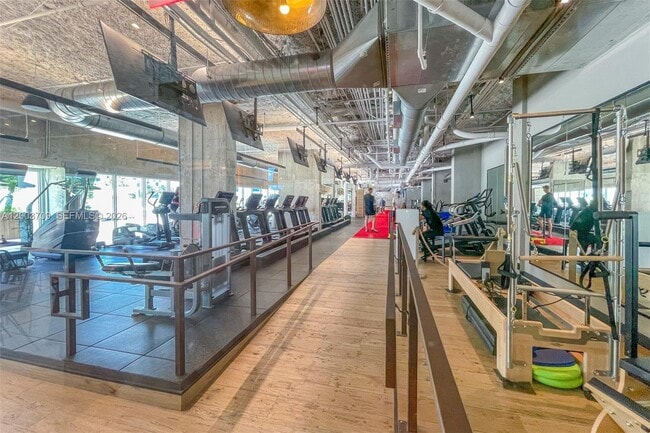 Building Photo - 2301 Collins Ave