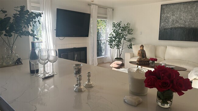 Building Photo - 1914 Augusta Dr