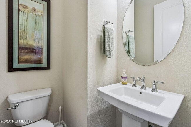 Building Photo - 209 Manor Ln