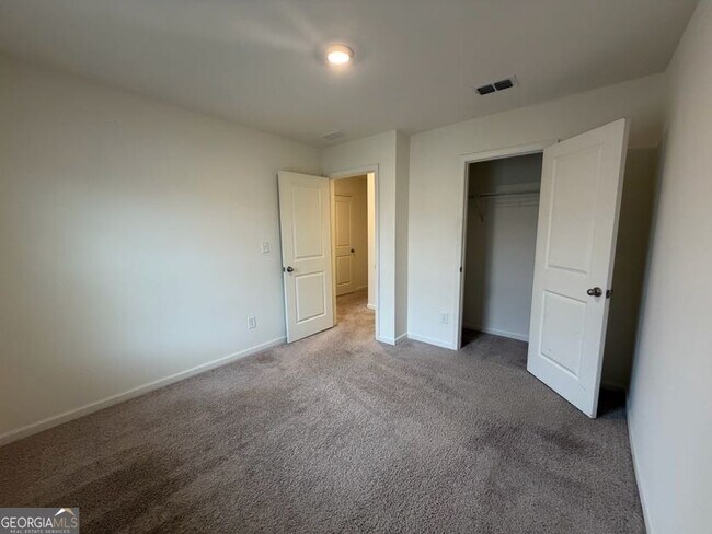 Building Photo - 35300 Condor Ct