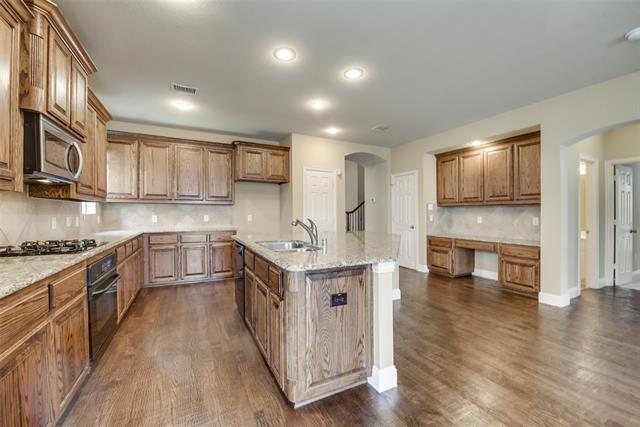Building Photo - 6072 Wallis Dr