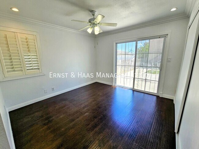 Building Photo - 5012 N Bentree Cir