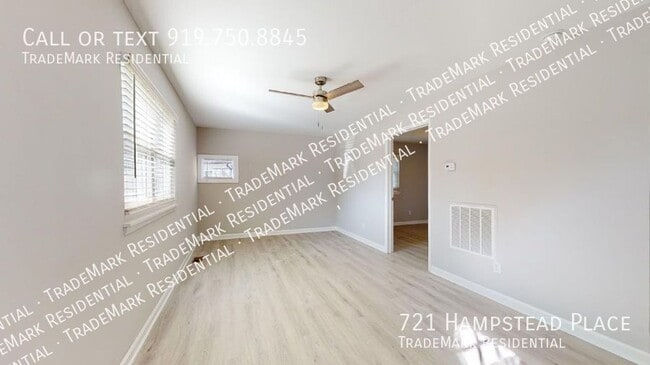 Building Photo - 721 Hampstead Pl