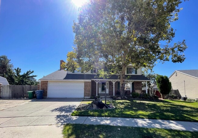 Primary Photo - 1242 Eastridge Cir