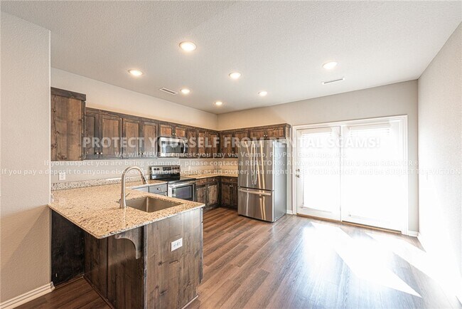 Building Photo - 211 Grove Ln