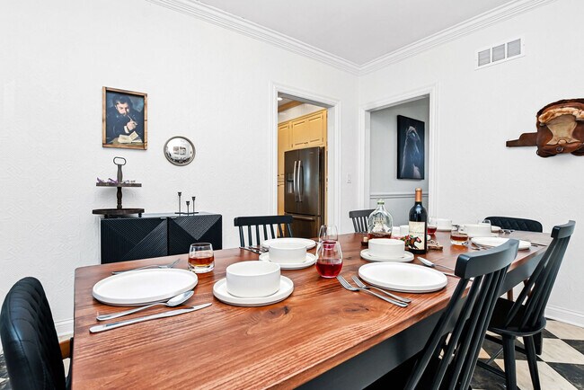 Building Photo - 1645 Burks Branch Rd