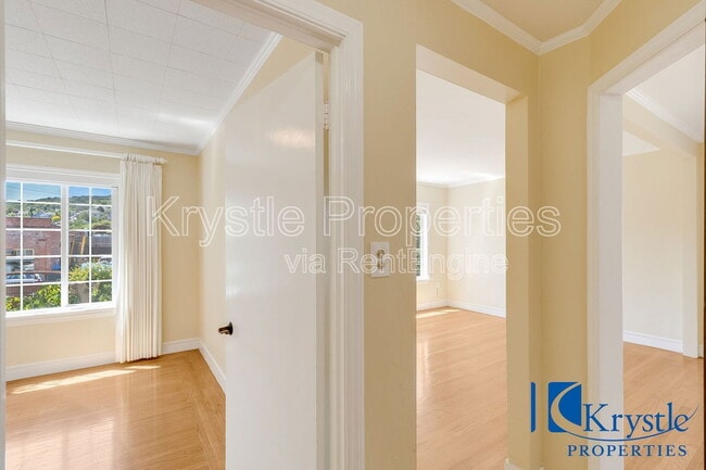 Building Photo - 1324 Wanda St