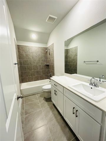 Building Photo - 1052 Norias Dr