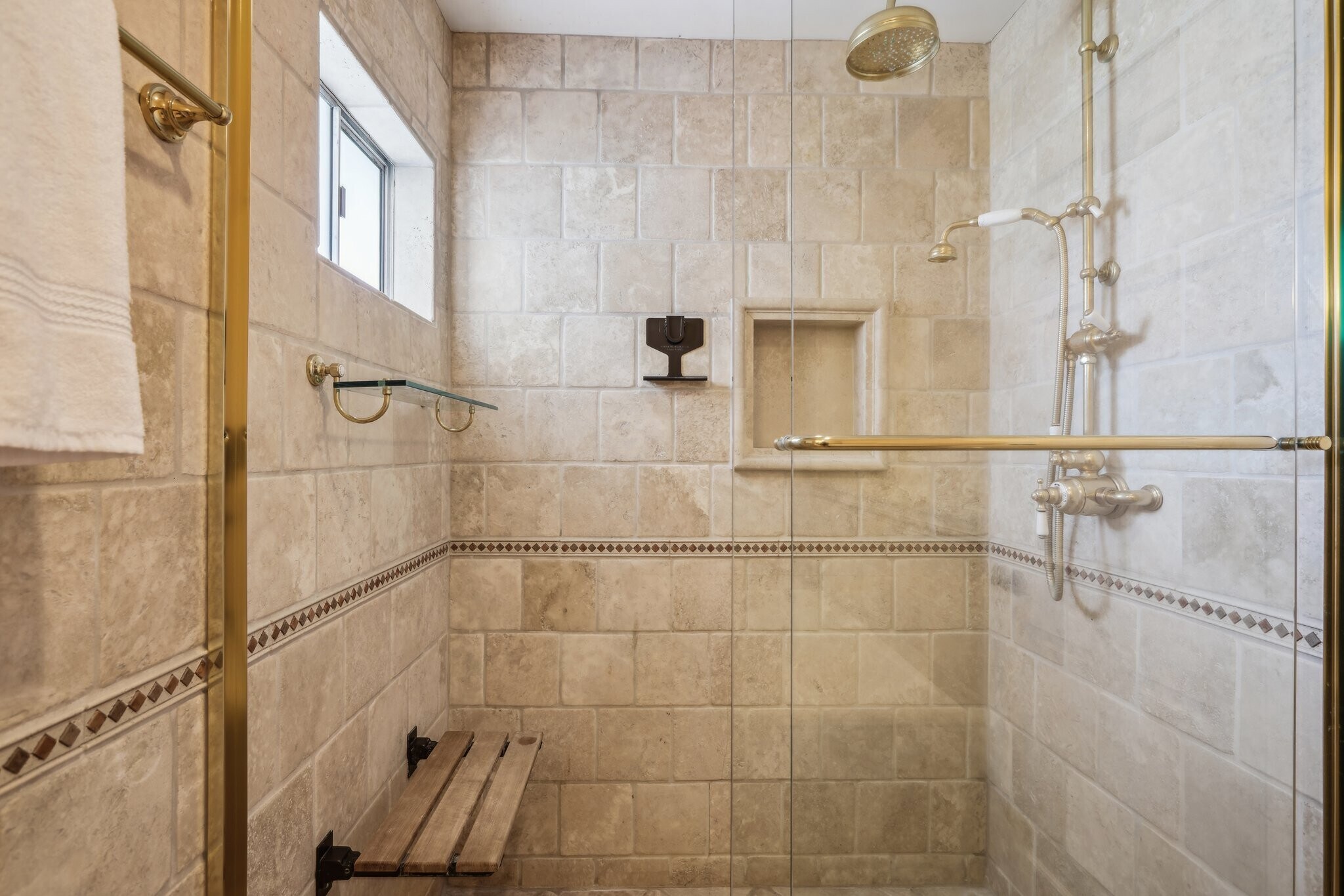 Building Photo - 2411 Mount Olympus Dr