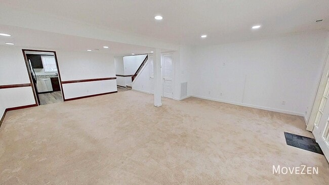 Building Photo - 5813 Nottoway Ct