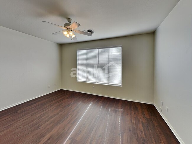 Building Photo - 12725 W Cheery Lynn Rd