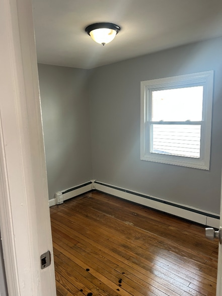 Building Photo - 207 Drummond Ave