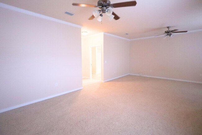 Building Photo - 1490 Bentley Cir