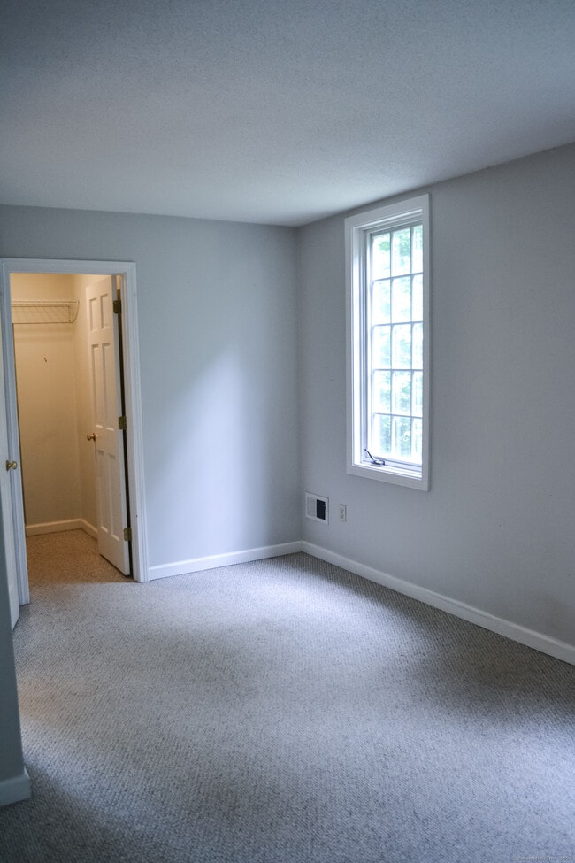 Building Photo - 1 Kempton Mews