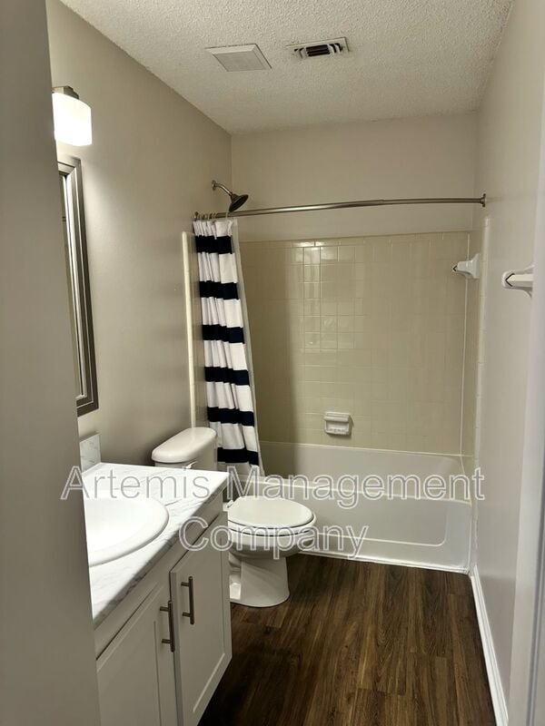 Building Photo - 1278 Montecello Dr