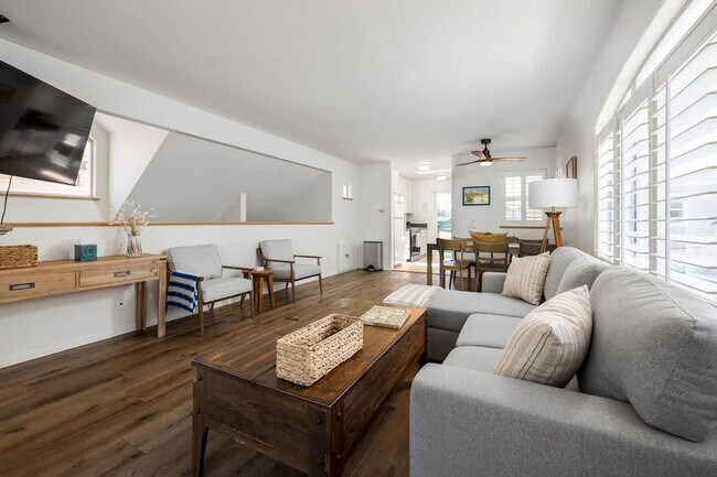 Building Photo - 714 Isthmus Ct